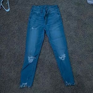 American Eagle Next Level Stretch ripped jeans / size 00 x-short